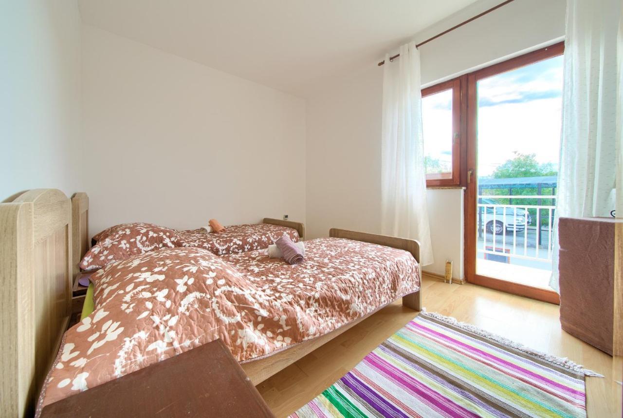 Rasopasno Apartment With Terrace And Private Parking المظهر الخارجي الصورة