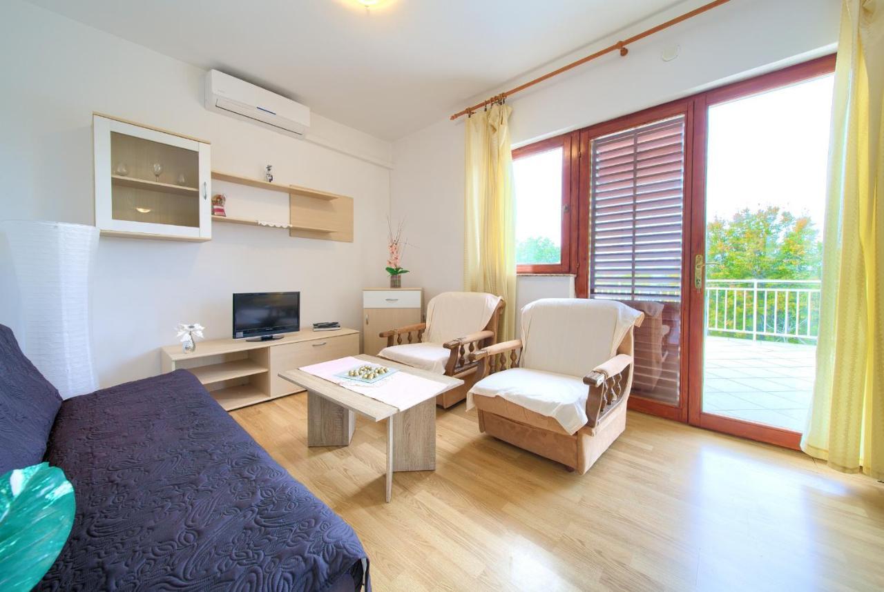 Rasopasno Apartment With Terrace And Private Parking المظهر الخارجي الصورة