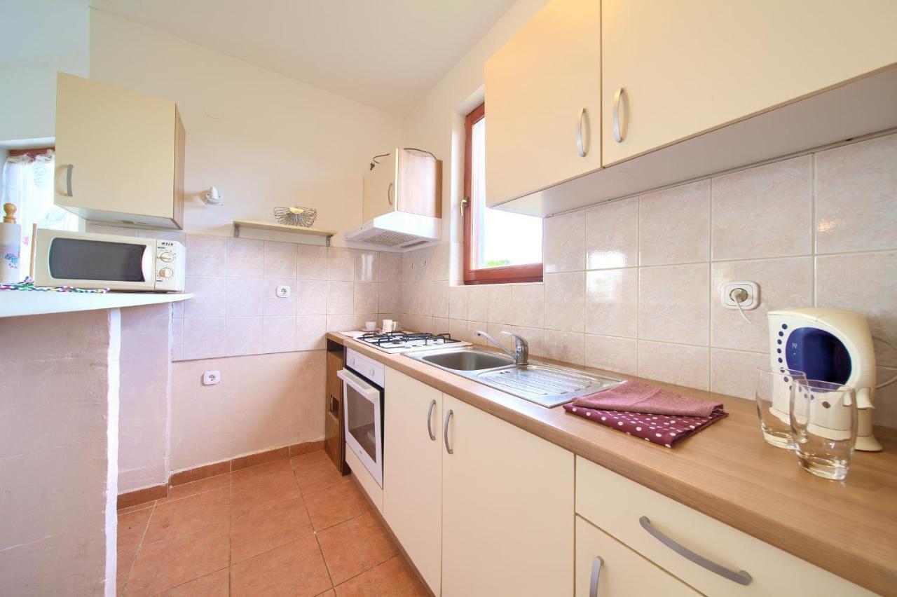 Rasopasno Apartment With Terrace And Private Parking المظهر الخارجي الصورة