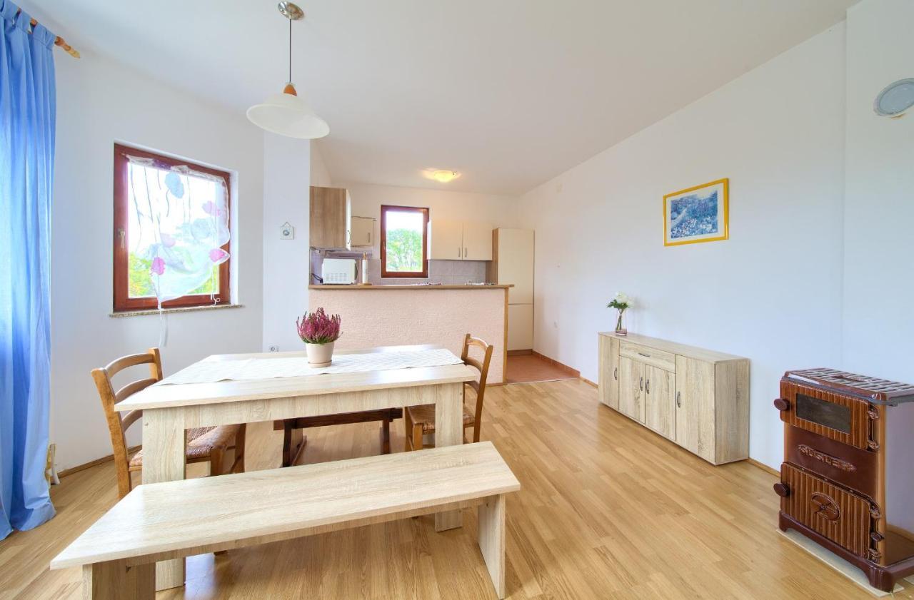 Rasopasno Apartment With Terrace And Private Parking المظهر الخارجي الصورة